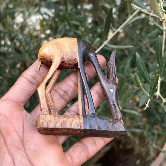 VTG Hand Carved Antelope feeding Sculpture π§π― Sz 3.5βx3β - Picture 3 of 4